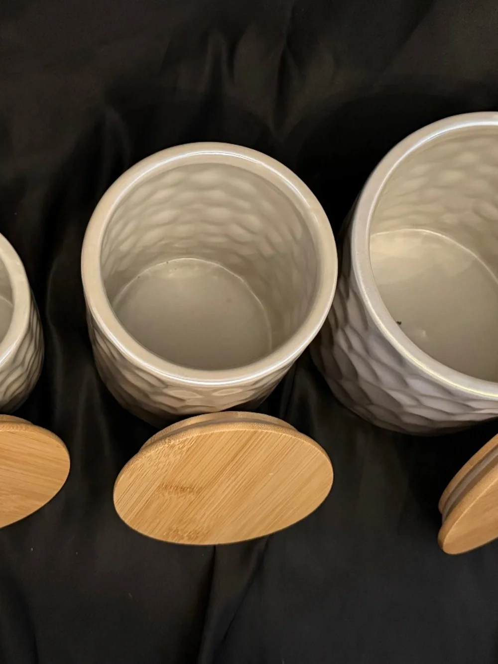 NEW BEAUTIFUL Ceramic Container Set (3)